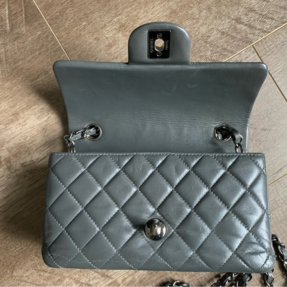 Chanel Lambskin mini rectangular in grey - Picture 4 of 14